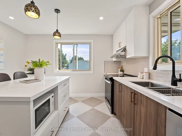 8B Pottinger St — Photo 9