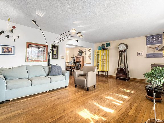 3rd image of 1047 E Otero Ave