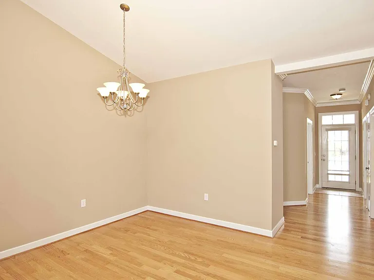 337 Monlandil Dr — Photo 4