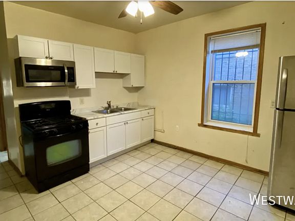 3rd image of 4833 W Montana St #1