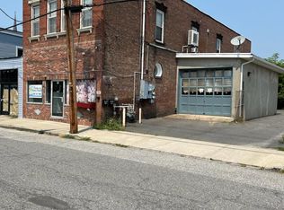 92 Front St, Port Jervis, NY 12771