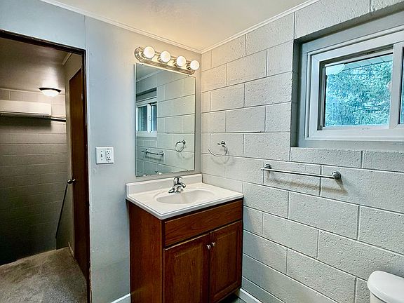 5th image of 1100 8th Ave NW APT 705