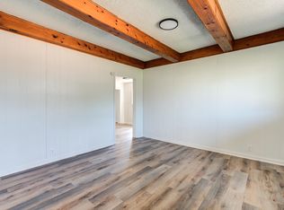 214 E 6th St, Idalou, TX 79329