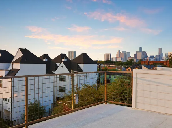 4625 Chartres St, Houston, TX 77004
