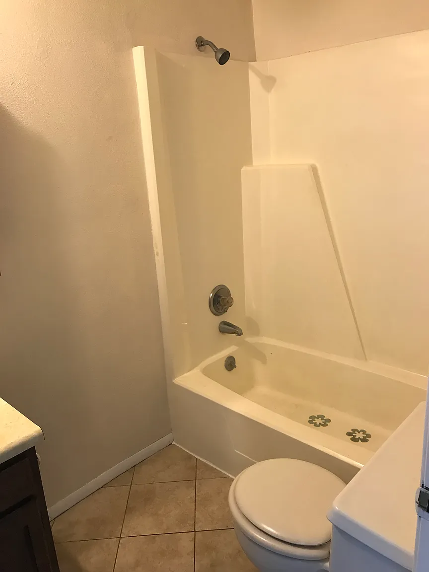 104 Lee Ct photo 1