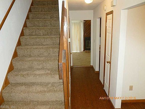 2nd image of 250 Portview Ave APT A