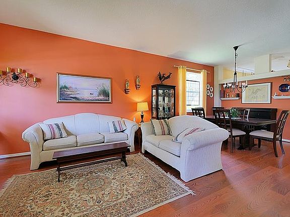 3rd image of 465 Rob Roy Dr