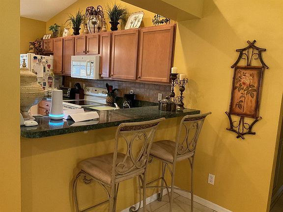 4th image of 2088 SE Camilo St