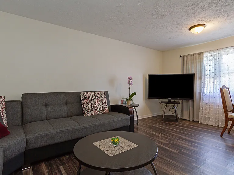 7011 Astor Ave #F2 — Photo 6