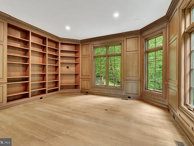 6707 Wemberly Way — Photo 10