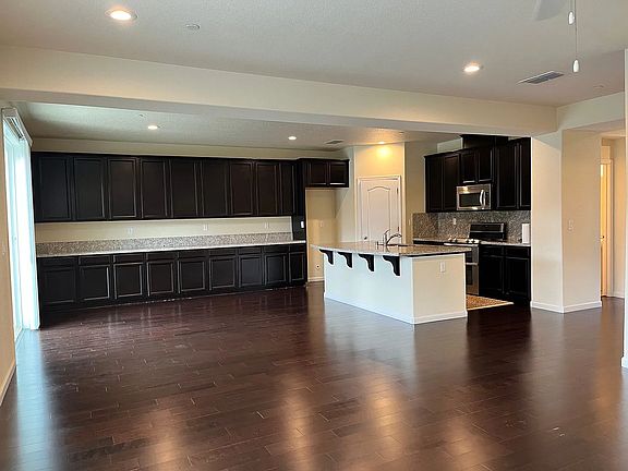 4th image of 2126 Aiken Way