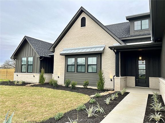 3rd image of 5965 Rain Meadow Dr