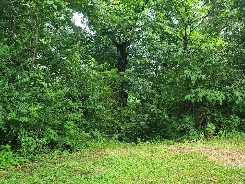 1st image of Lakeview Dr