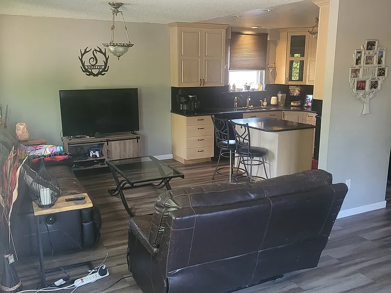 2265 Albany Ct — Photo 3