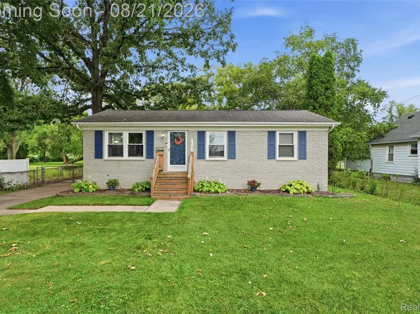 26191 Wolverine St, Madison Heights, MI 48071
