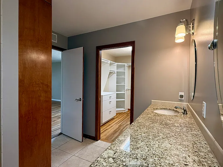9325 Pauline St — Photo 36