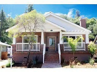 160 Villa Ave photo 1