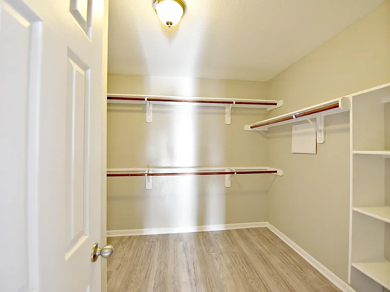 2806 Stirrup Cv — Photo 16