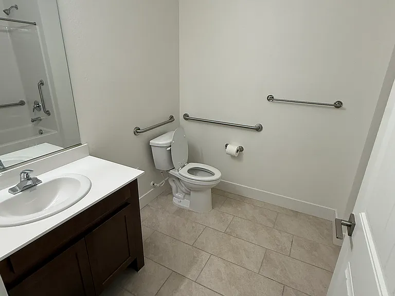 920 N Olive Ave — Photo 7