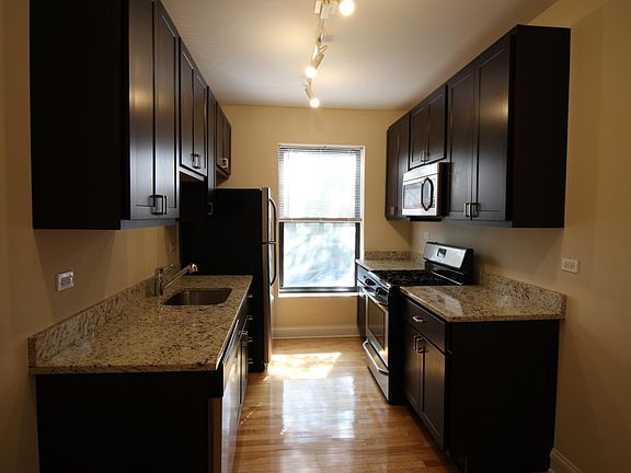 3rd image of 5400 N Winthrop Ave #A57043dc6