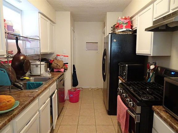 5th image of 11822 Roandale Dr