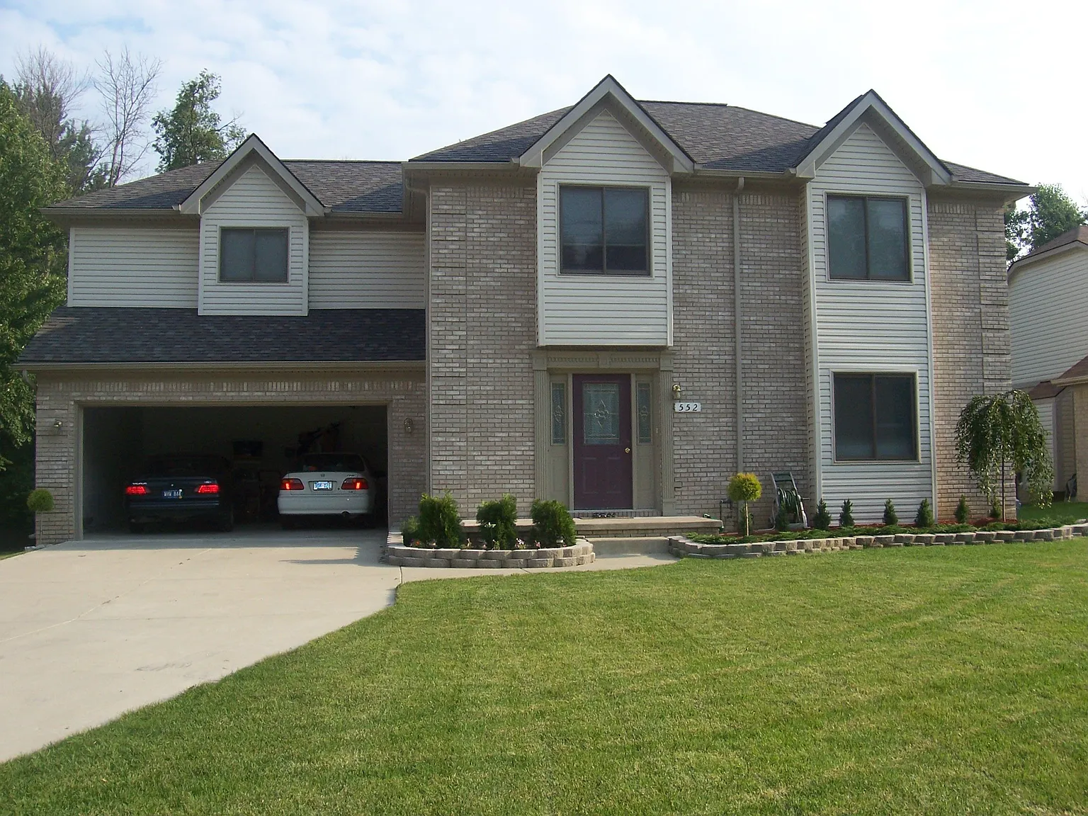 552 E South Blvd photo 1