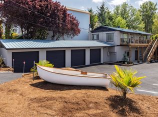 226 N Bridgeton Rd, Portland, OR 97217