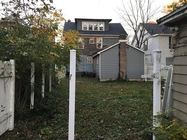 2nd image of 1609 S Center St