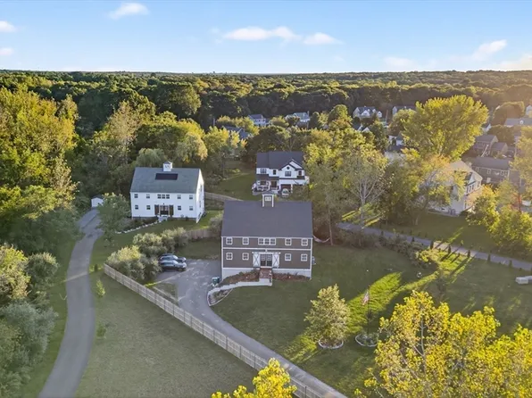 124 Tiffany St, Attleboro, MA 02703