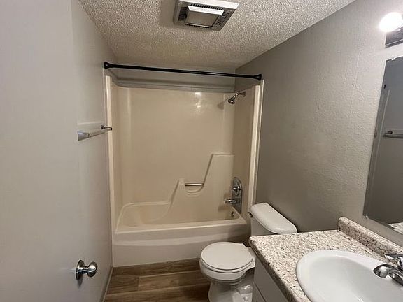 5th image of 235 Ash St #5