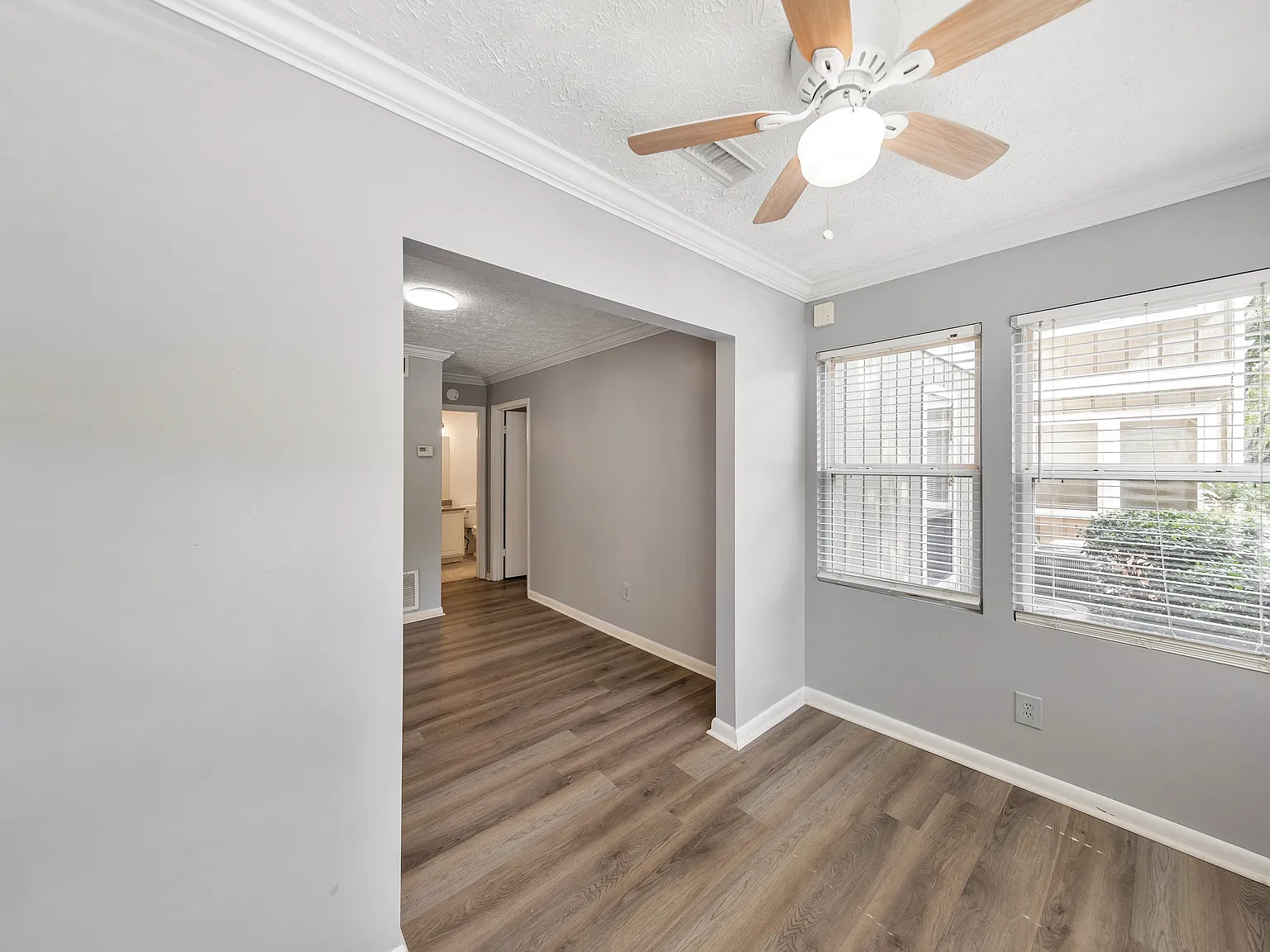 5159 Roswell Road Unit 6 - 1 — Photo 3
