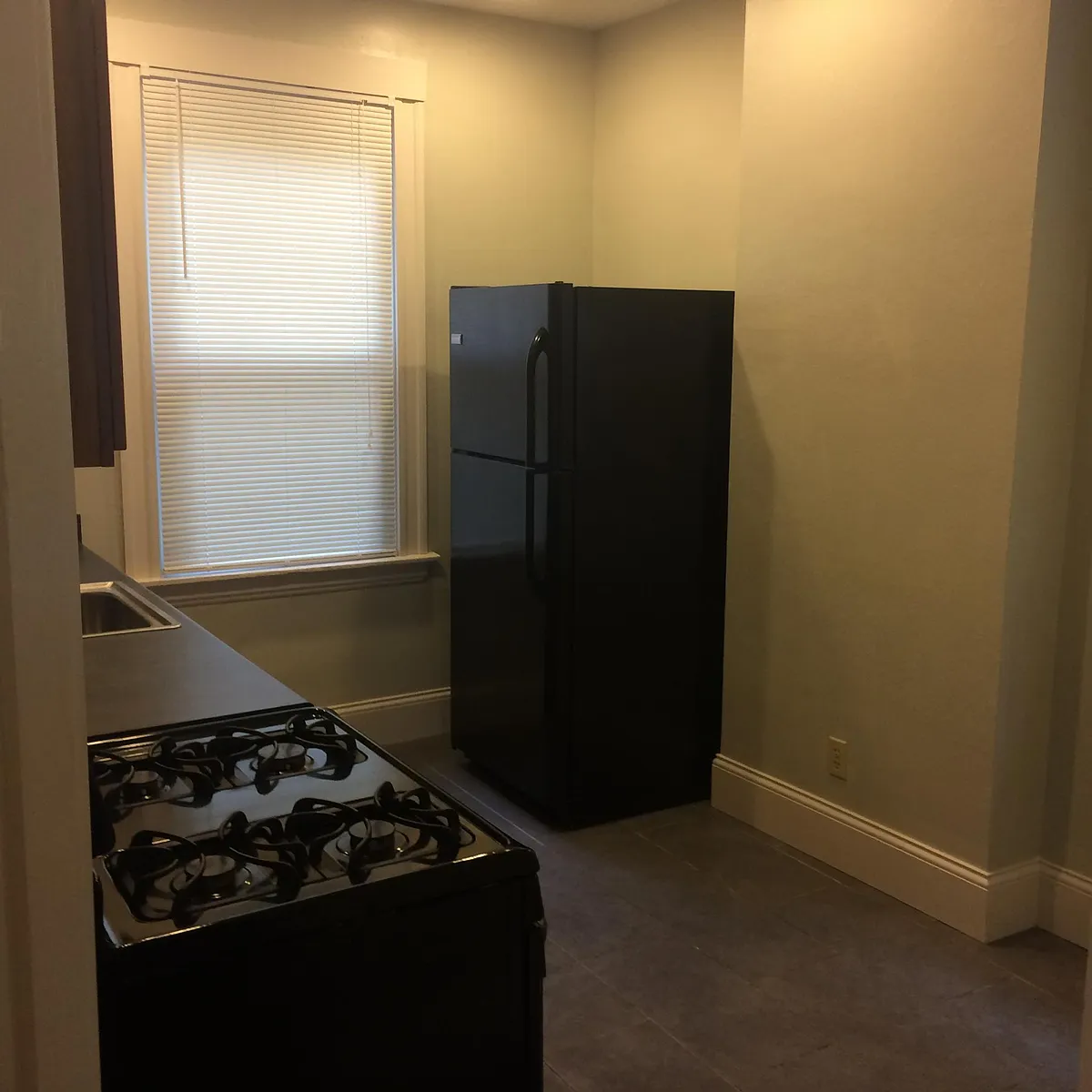 Building Photo - 2317 Moerlein Ave #2