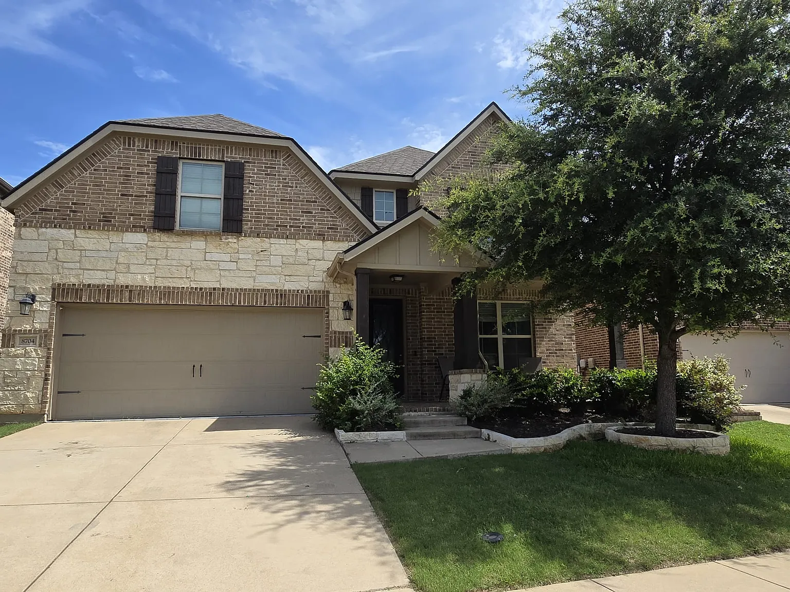 4 bed, 2647 sqft, $3,050 — Photo 1