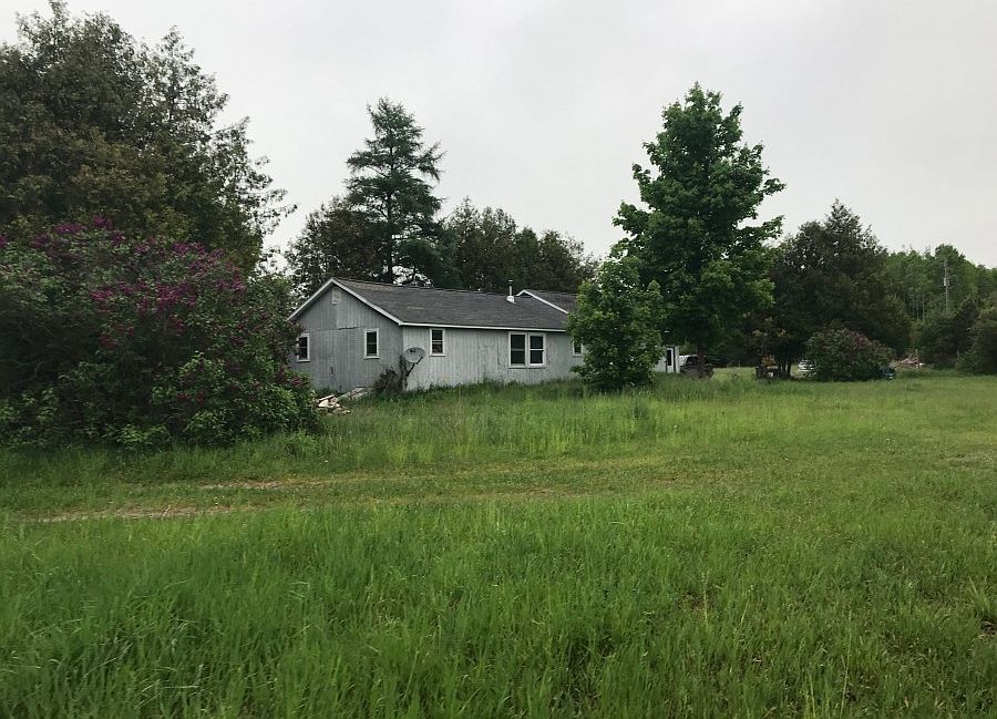 2nd image of 1270 Strong Rd
