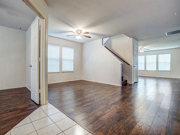 3rd image of 3208 Kennedy Dr