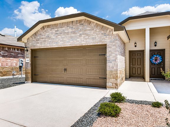 2nd image of 1113/1115 Stanley Way