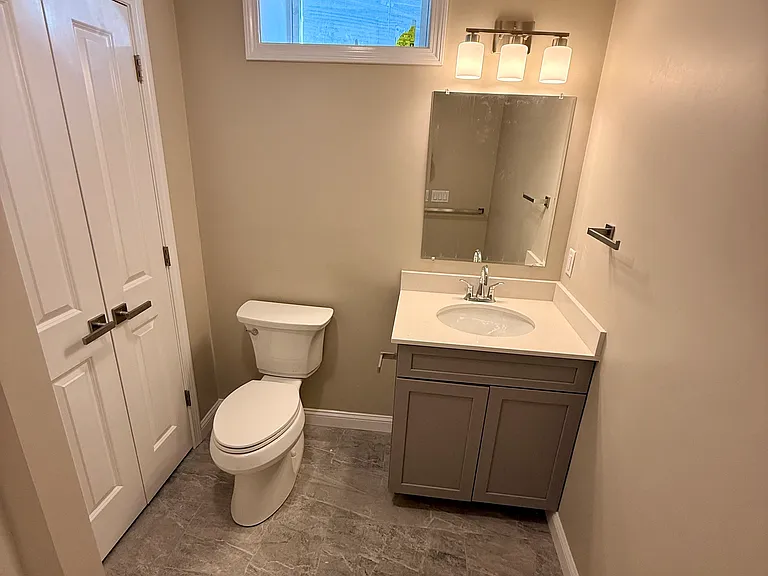 11-13 Garfield Ave — Photo 20