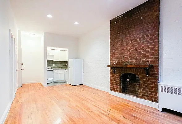 Rented by City Connections Realty | media 6