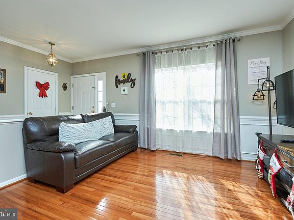 5th image of 43098 Candlewick Sq