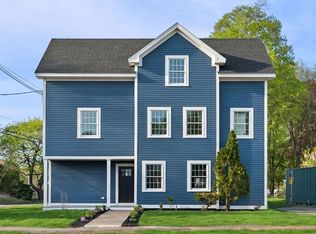 2 Railroad Ave, Rowley, MA 01969