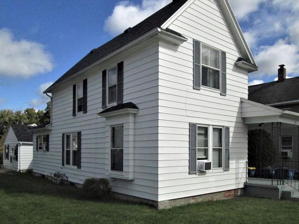 2nd image of 126 W 8th St APT 1