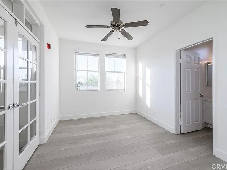 1407 Elmhurst — Photo 27