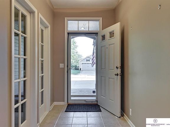 4th image of 18609 Mayberry Street