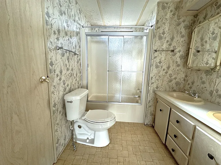 280 Flame Ln — Photo 17