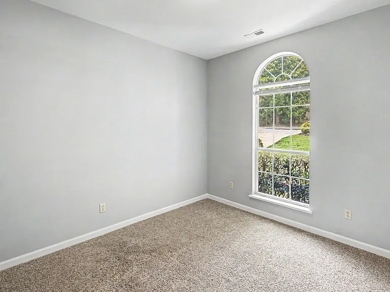 629 Magnolia Ln — Photo 31