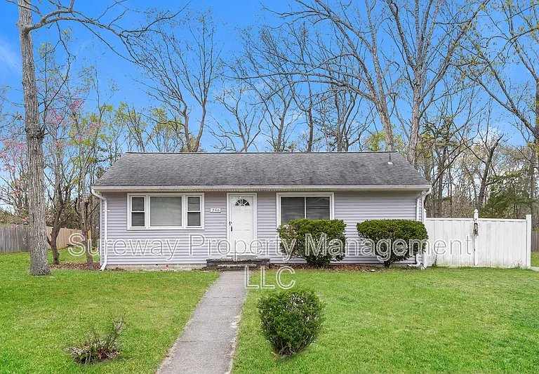 256 Father Keis Dr — Photo 1
