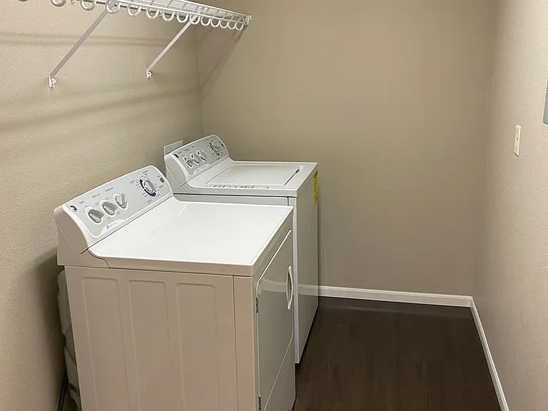 Aspen Trail Apartments — Photo 166