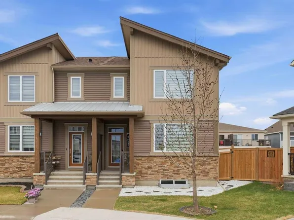 312 N Carrington Way NW, Calgary, AB T3P 1N5