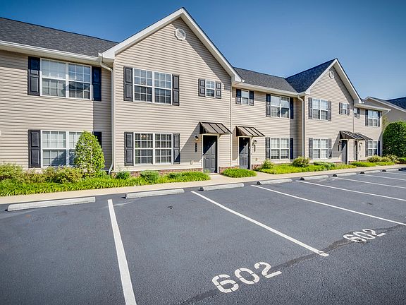 2nd image of 2121 Greenwood Dr #602