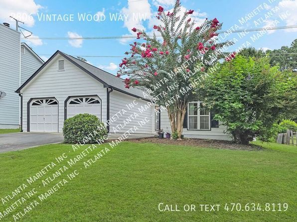 2806 Vintage Wood Way NW